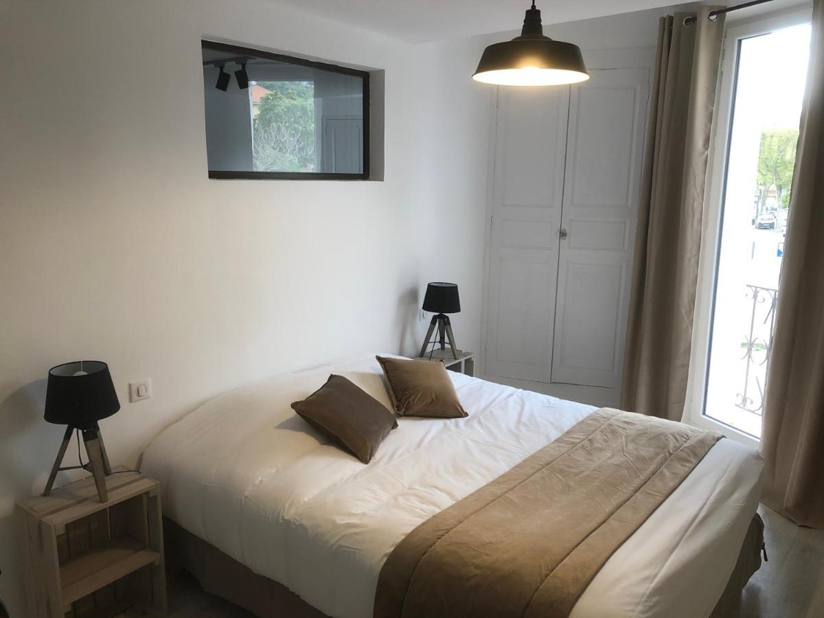Le Petit Hermitage Apt Buitenkant foto